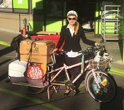 Madi with her loaded longtail cargobike