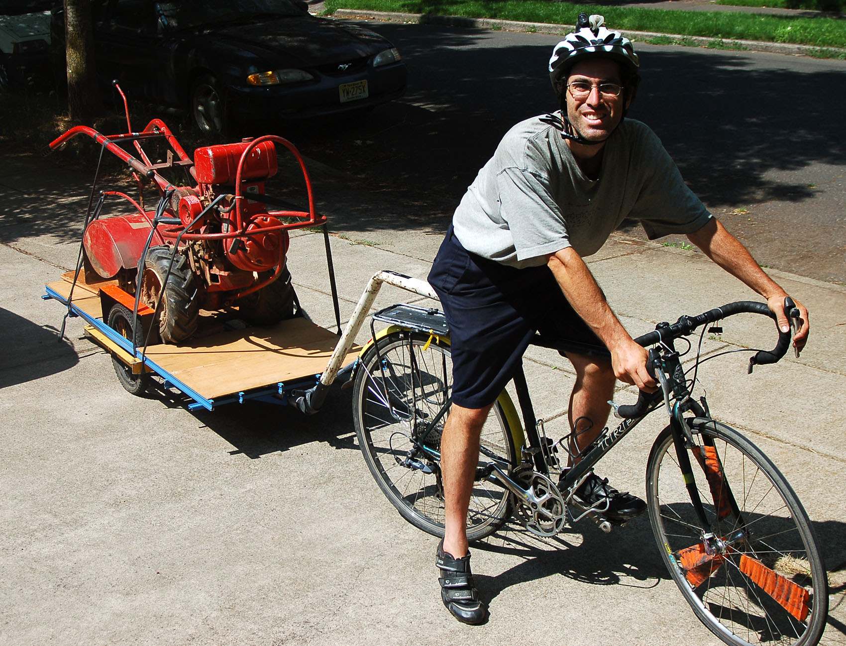 Bike trailer with 150kg rototiller
